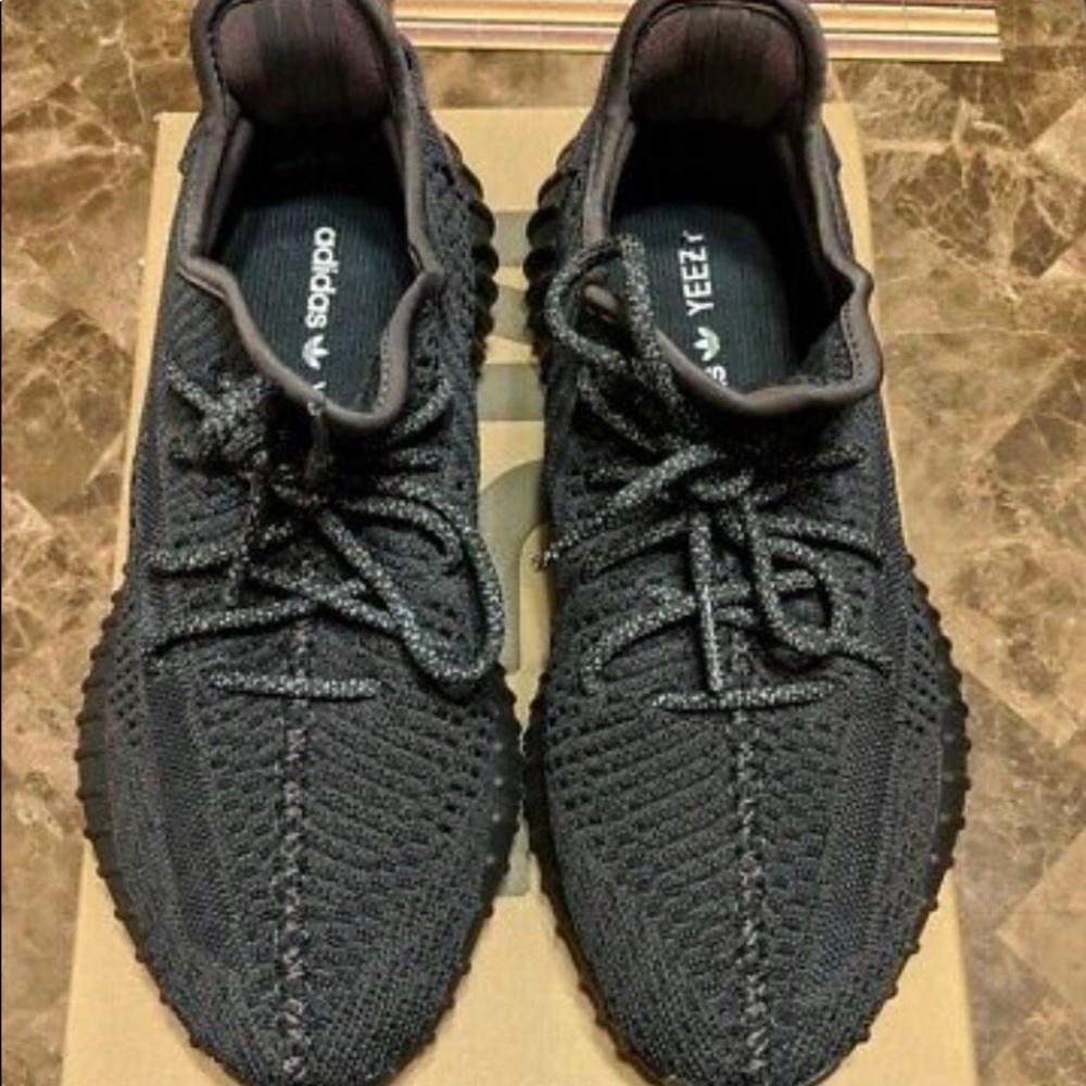 Yeezy non reflective - Picture 2 of 2